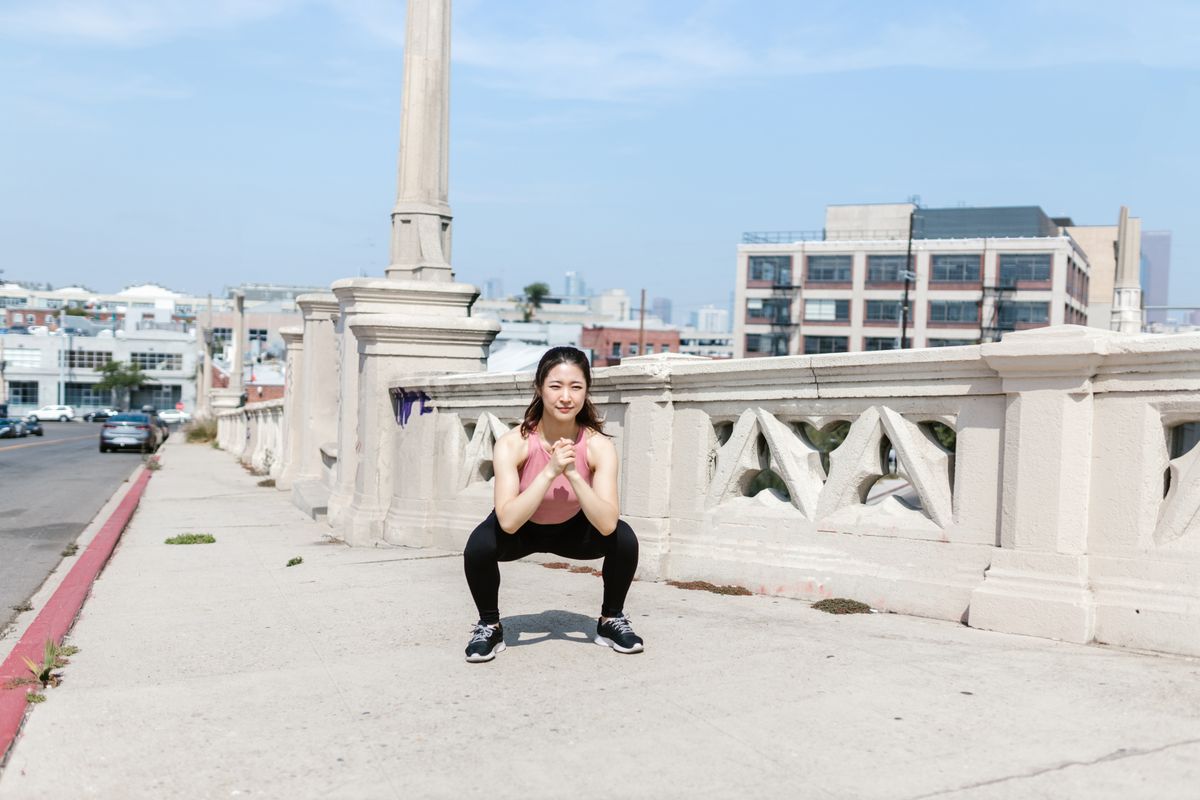 5 Daily Stretches That Actually Improve Your Squat