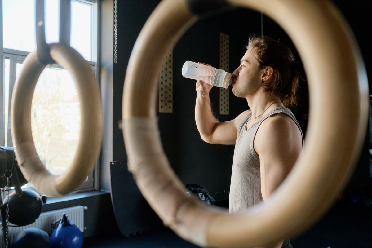 Hydration and Performance: How Much Water Do You Need?